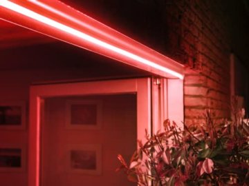 Philips Hue White & Color Ambiance Outdoor Lightstrip 2m 684lm, dimmbar, 16 Mio. Farben, steuerbar via App, kompatibel mit Amazon Alexa (Echo, Echo Dot) - 5